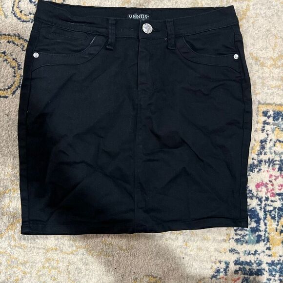 VENUS Black Denim Mini Skirt – Size 8 (US) - Picture 1 of 3